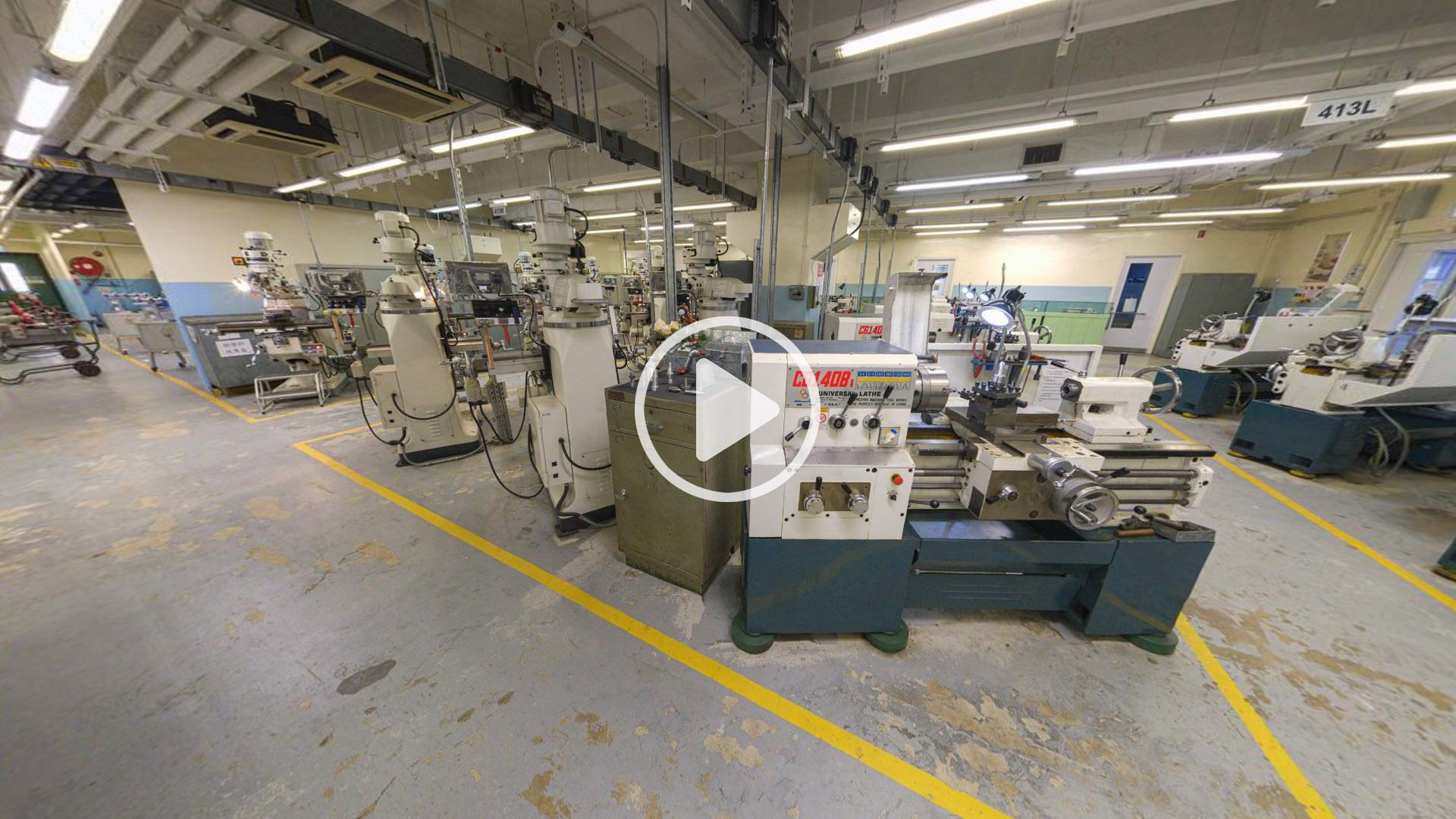 機械工場 (銑床及車床) 