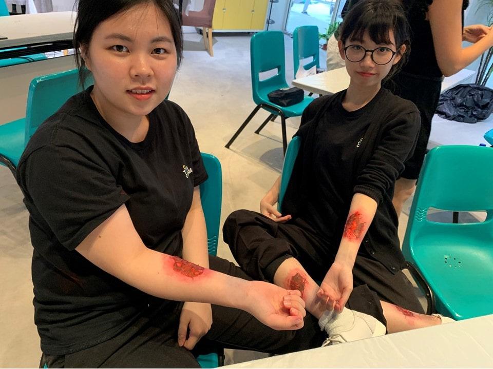 Beauty Care students from Youth College (Tuen Mun) demonstrated the work of applying Special Effect Make-up