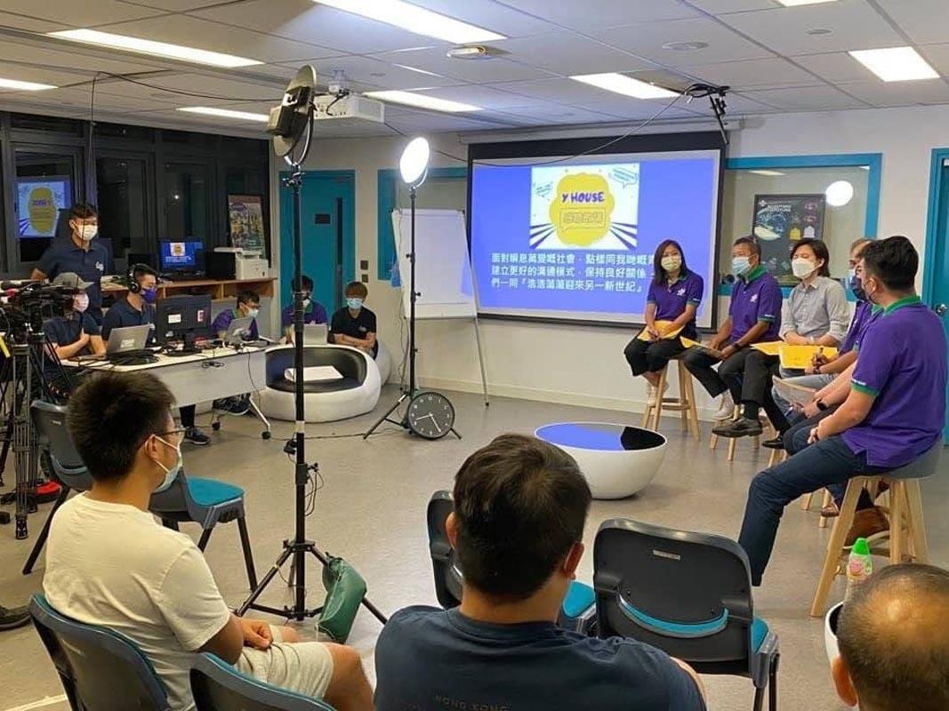 商務活動營運科同學協助香港童軍港島地域進行直播活動