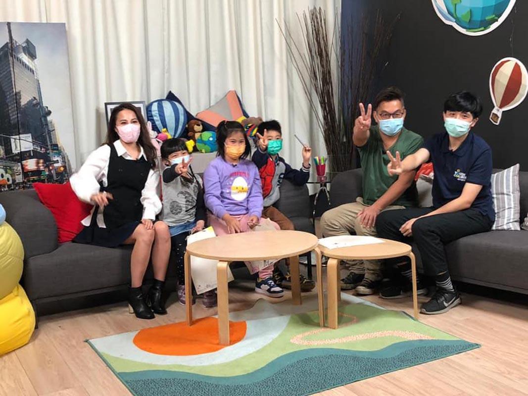 Business students participated in the TV Programme “Telekids” of HK Cable TV.
