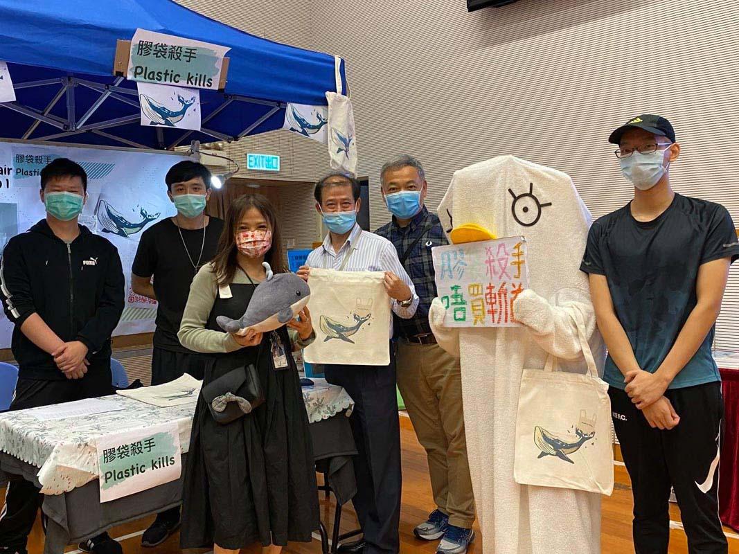 Business students participated in the BA Trade fair, to promote the environmental products. 