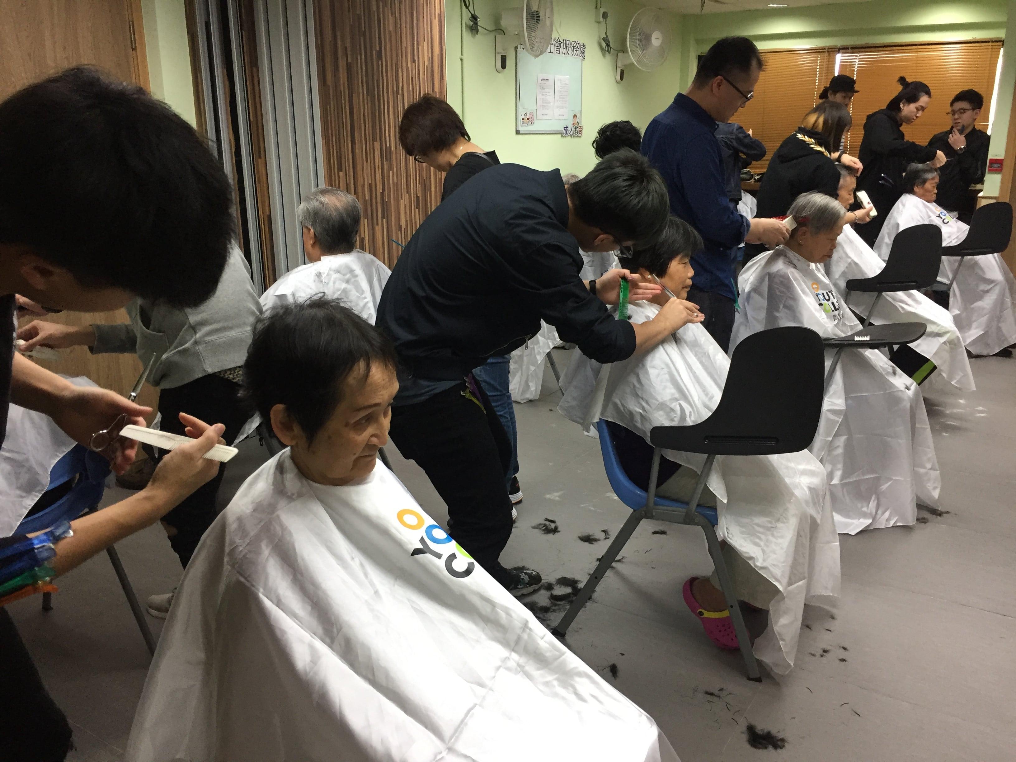 Students provided voluntary hair cut to elderlies 